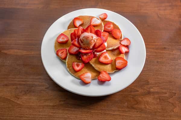 strawberry and cream pancakes